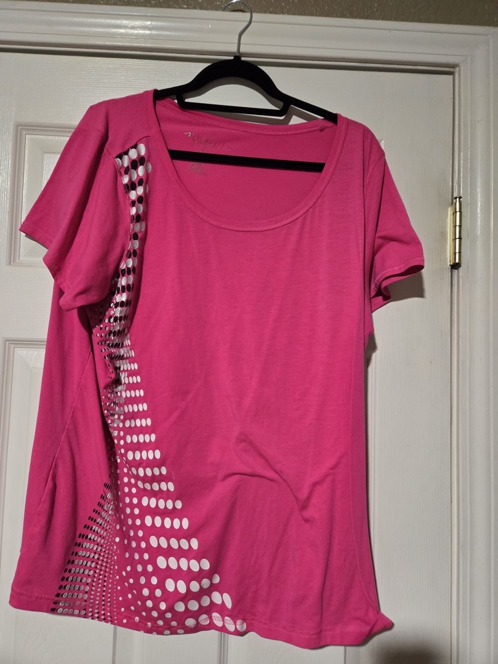 Women’s Hot Pink Short Sleeve Scoop Neck Performance Work Out Top